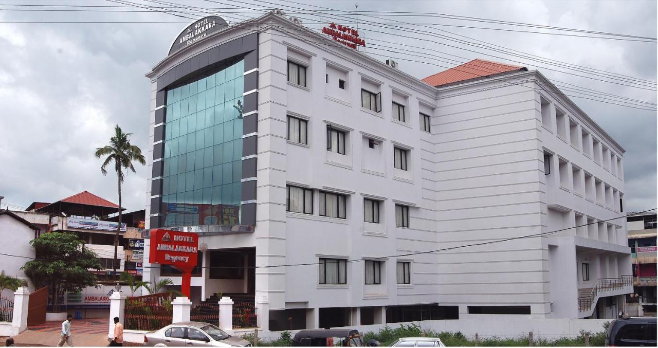 Hotel Ambalakkara Regency Kottārakara Zewnętrze zdjęcie