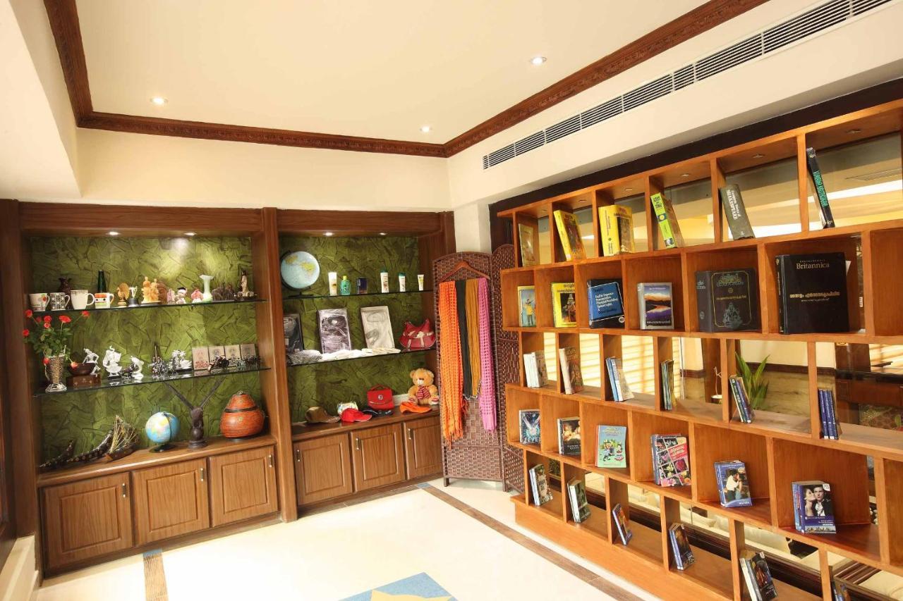 Hotel Ambalakkara Regency Kottārakara Zewnętrze zdjęcie