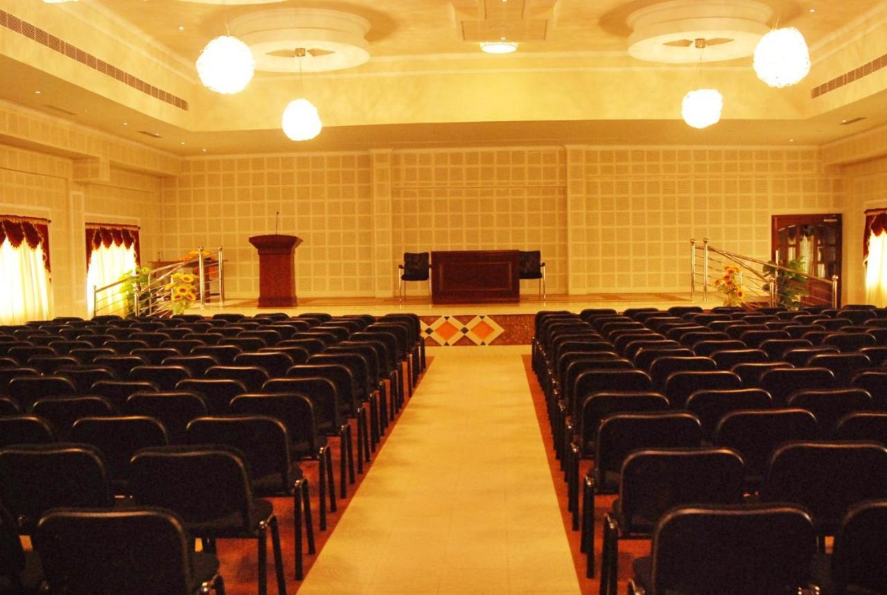 Hotel Ambalakkara Regency Kottārakara Zewnętrze zdjęcie