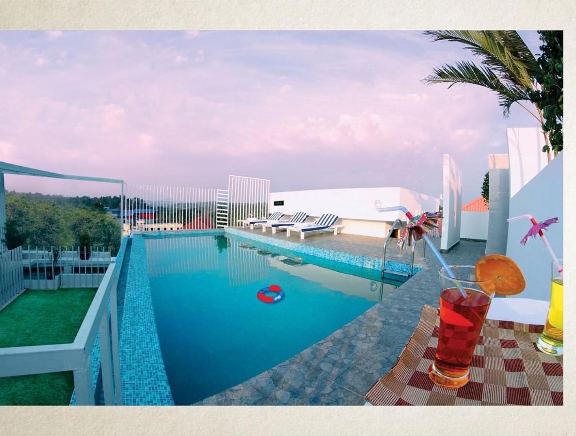 Hotel Ambalakkara Regency Kottārakara Zewnętrze zdjęcie